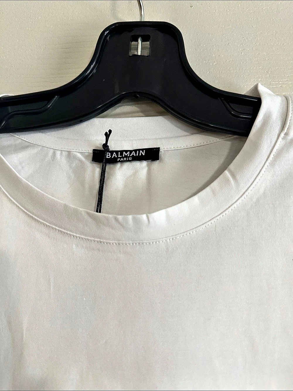 NEW Balmain WITH GOLD Button-Shoulder Logo-Print Cotton T-Shirt White - Picture 2 of 4